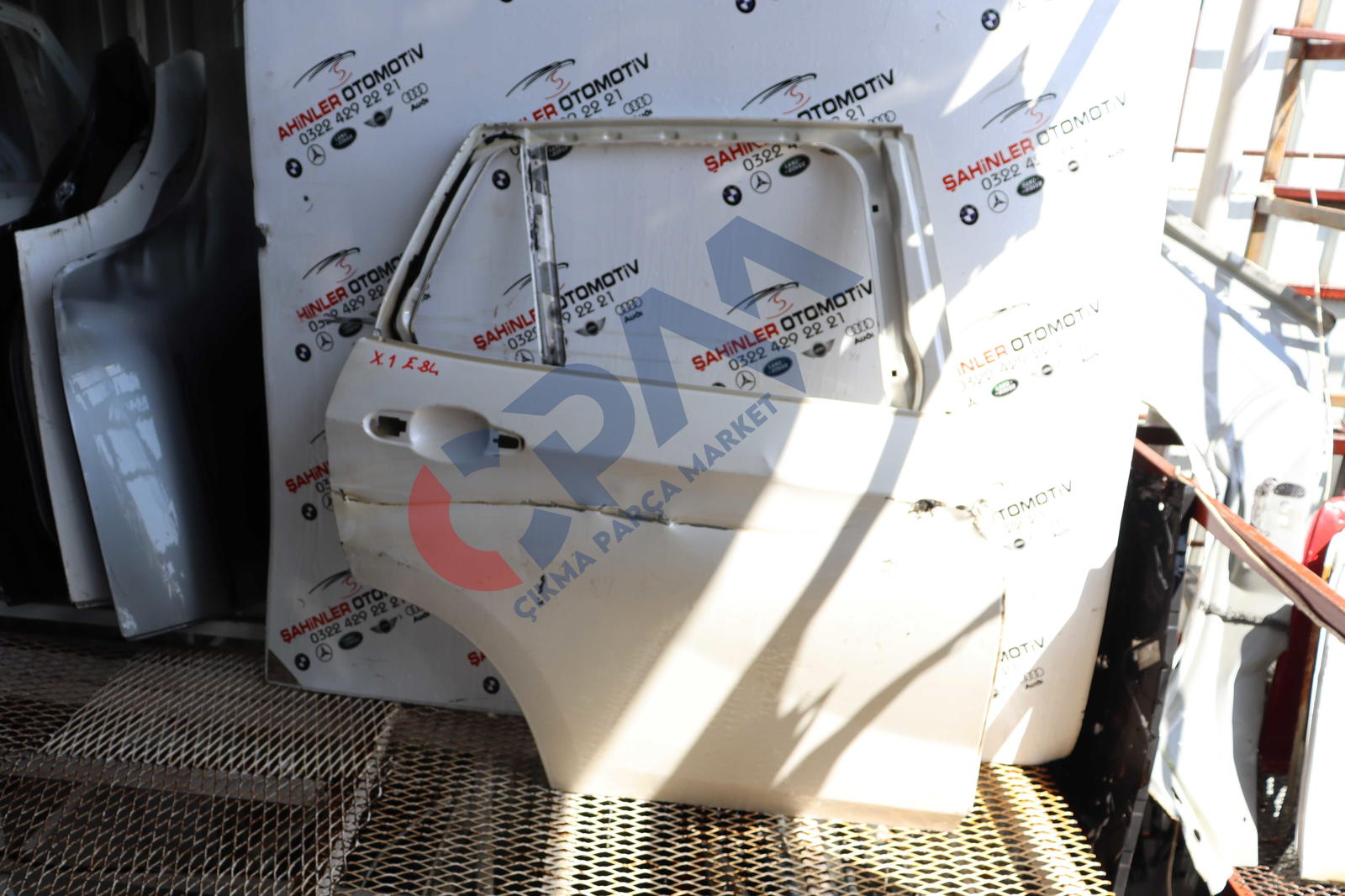 BMW X1 E84 Sağ Arka Kapı