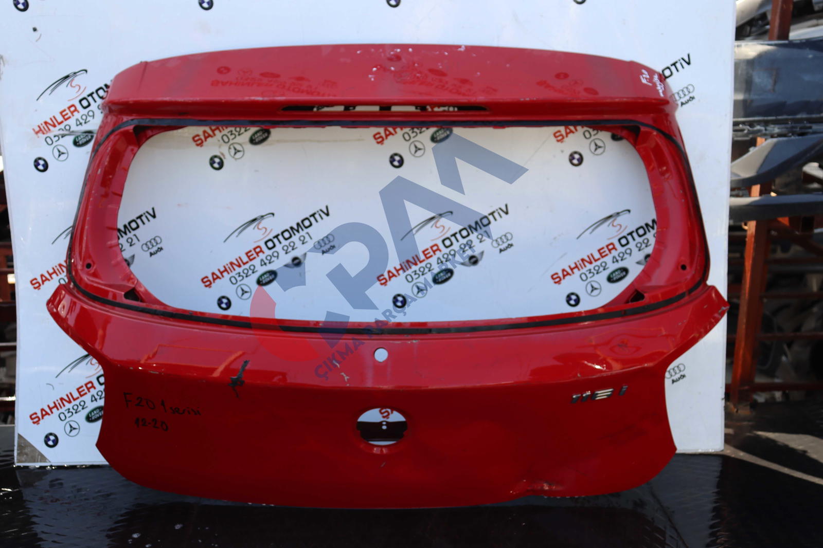BMW 1 Serisi F20 Arka Bagaj Kapağı
