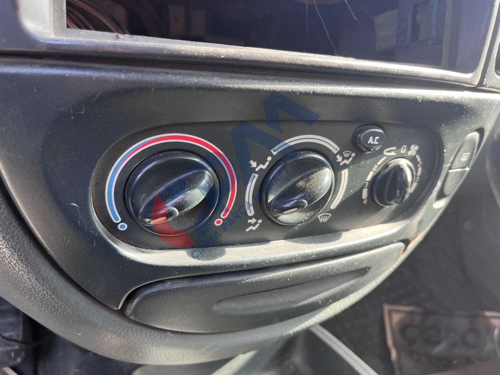 Renault Megane 1 Klima Kontrol Ünitesi