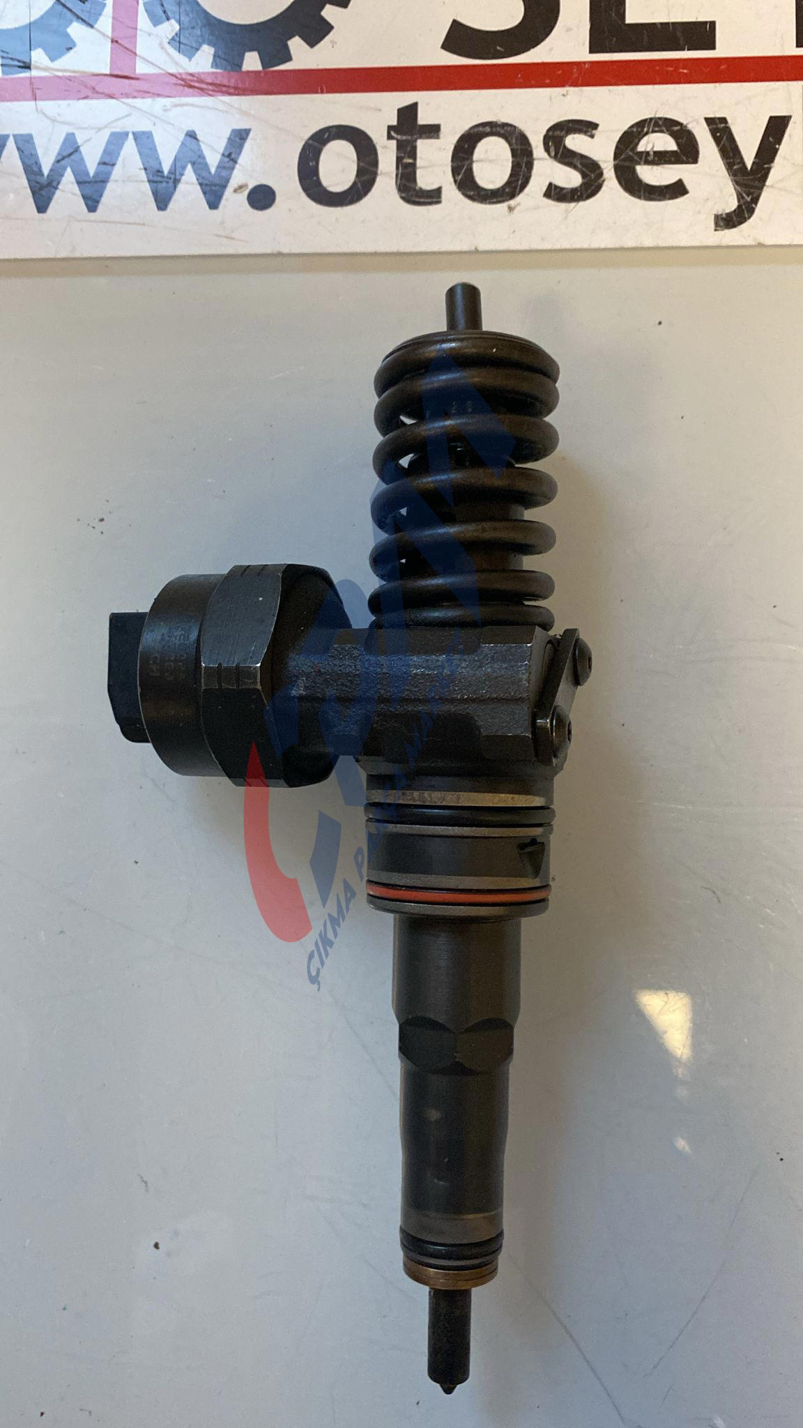 038130073AA Volkswagen Bora 2000 1.9 tdi ASZ enjektörü