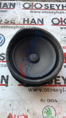 5E0035411C skoda octavia 2016 sağ arka kapı hoparlör
