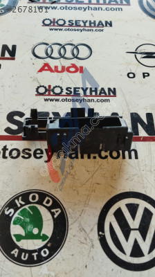 5Q0937503  Skoda Octavia 2021 sigorta role kaplaması braketi