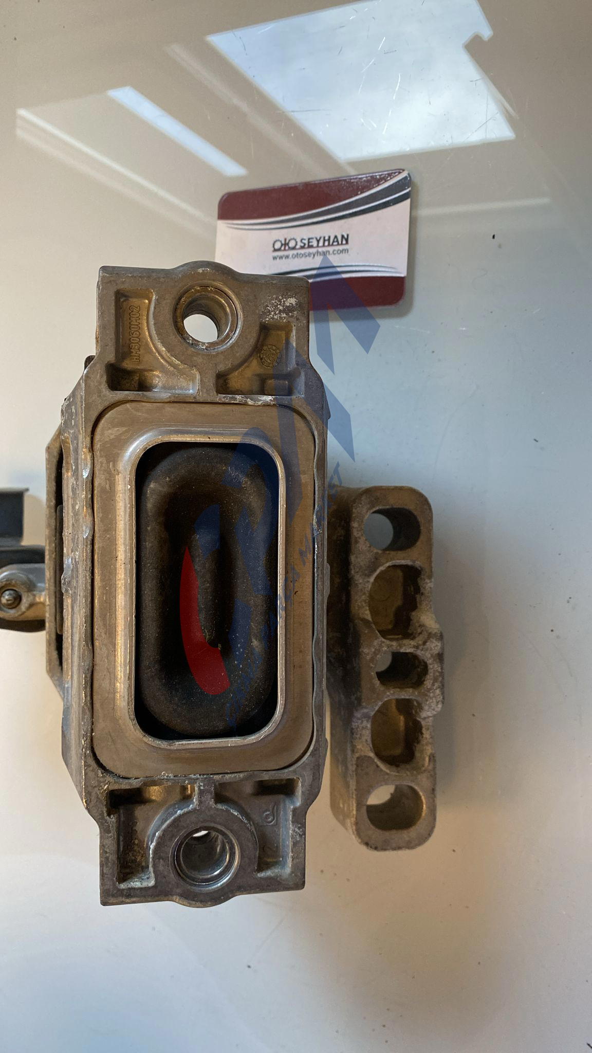 1K0199262AS vw caddy 1.9 sağ motor kulağı