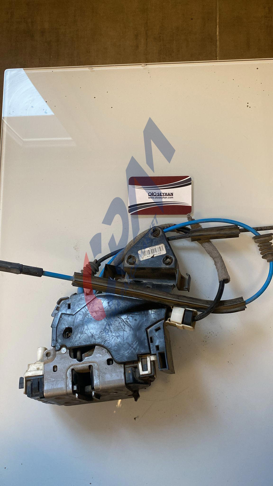 A2047301335 mercedes c180 w204 sol arka kapı kilidi