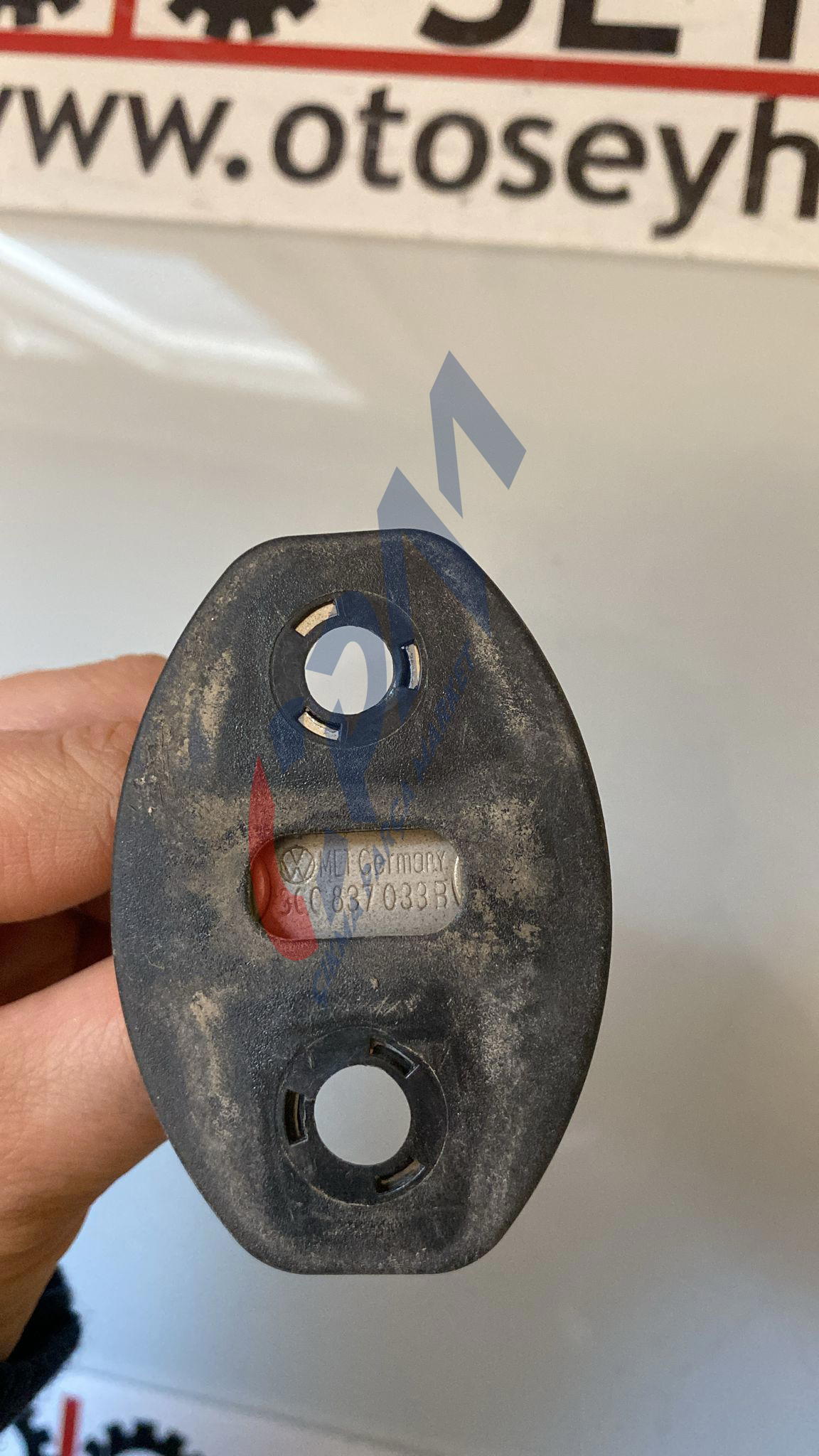 3C0837033B seat leon 2010 sağ ön kapı kilit karşılığı