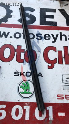 seat ibiza 2000 sağ arka kapı iç cam sıyırıcı fitil