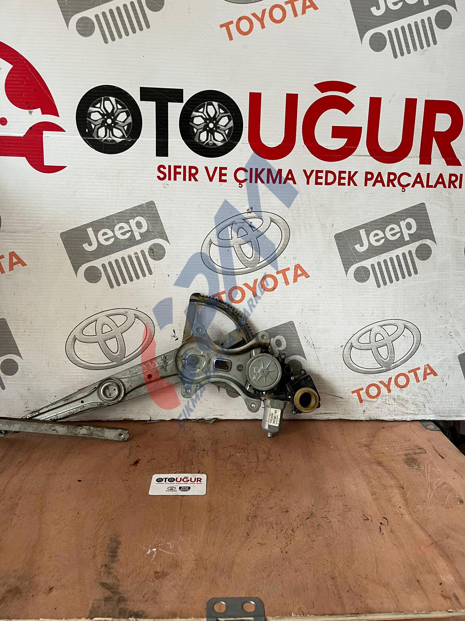 2002 2009 MODEL TOYOTA VERSO SAĞ ÖN CAM KRİKOSU