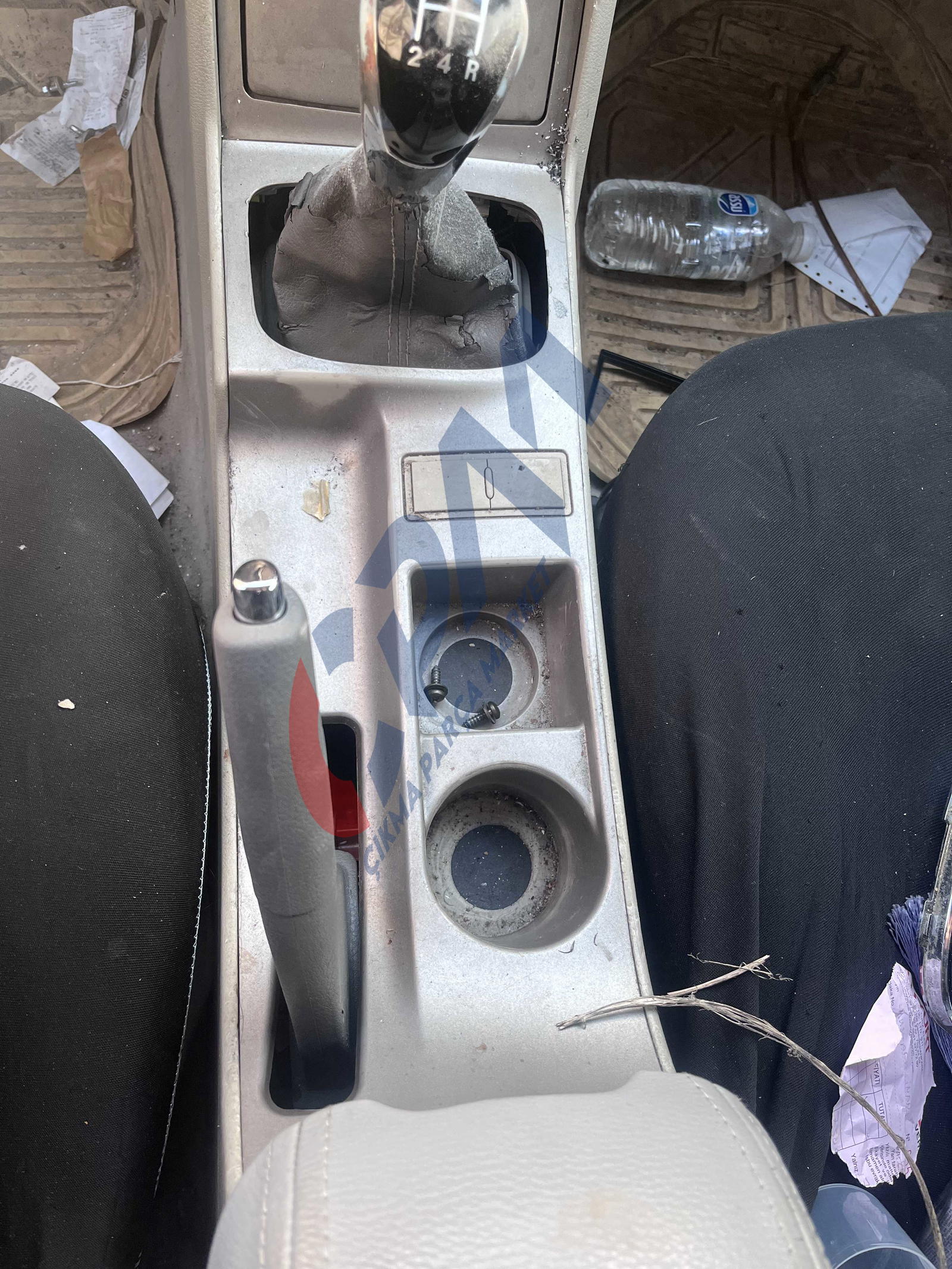 GEELY EMGRAND ORTA KONSOL