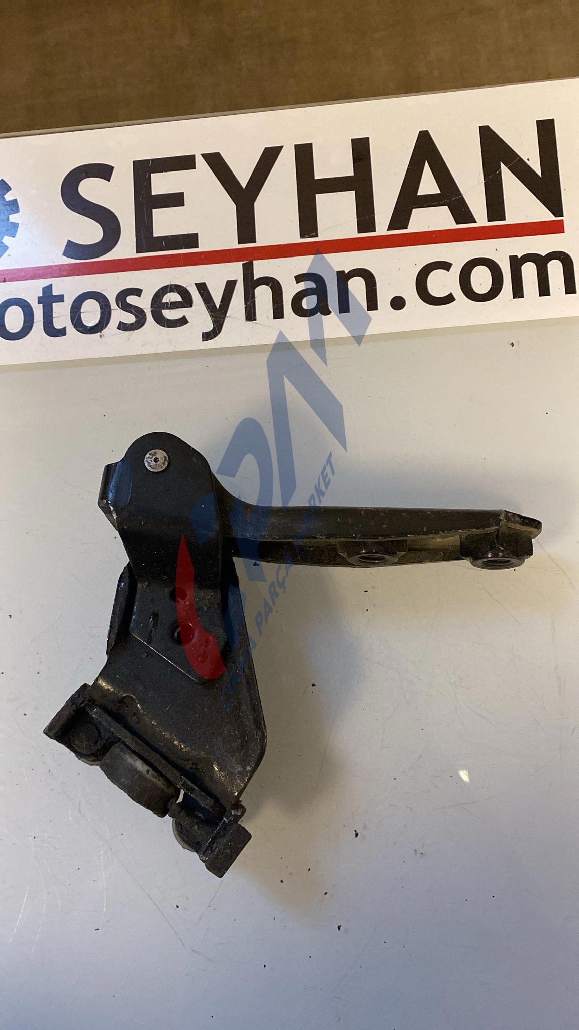 2K0843335A Volkswagen Caddy 2008 sol sürgülü kapı ray makarası