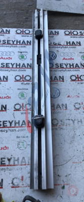 7146026 bmw x5 e70 sağ bagaj ray