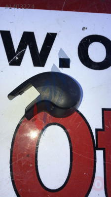 4G9955205 audi a3 2019 arka silecek kolu kapağı