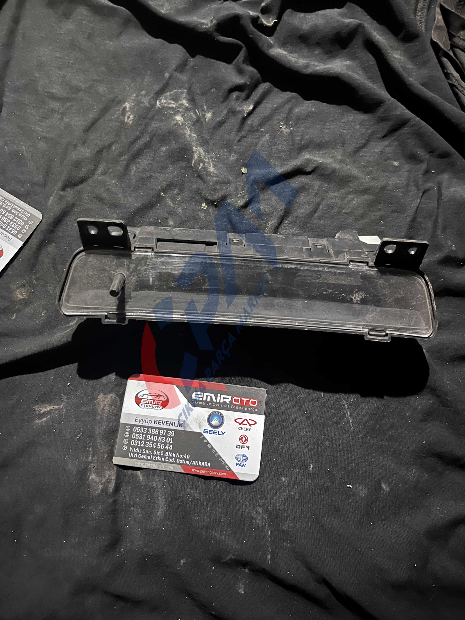 GEELY EMGRAND GÖĞÜS SAATİ