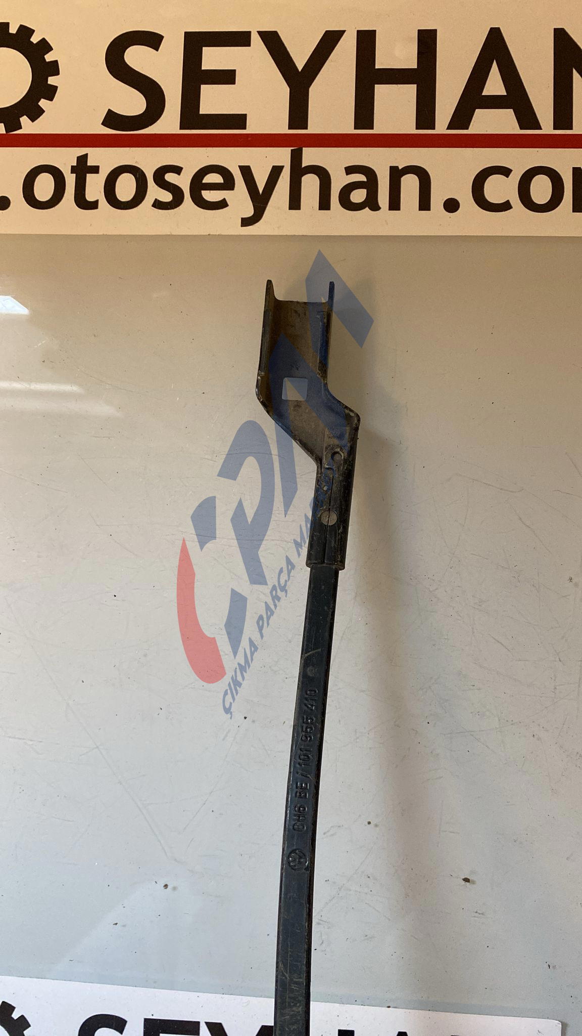 1Q1955410 Volkswagen Golf 6 sağ ön silecek kolu uzun