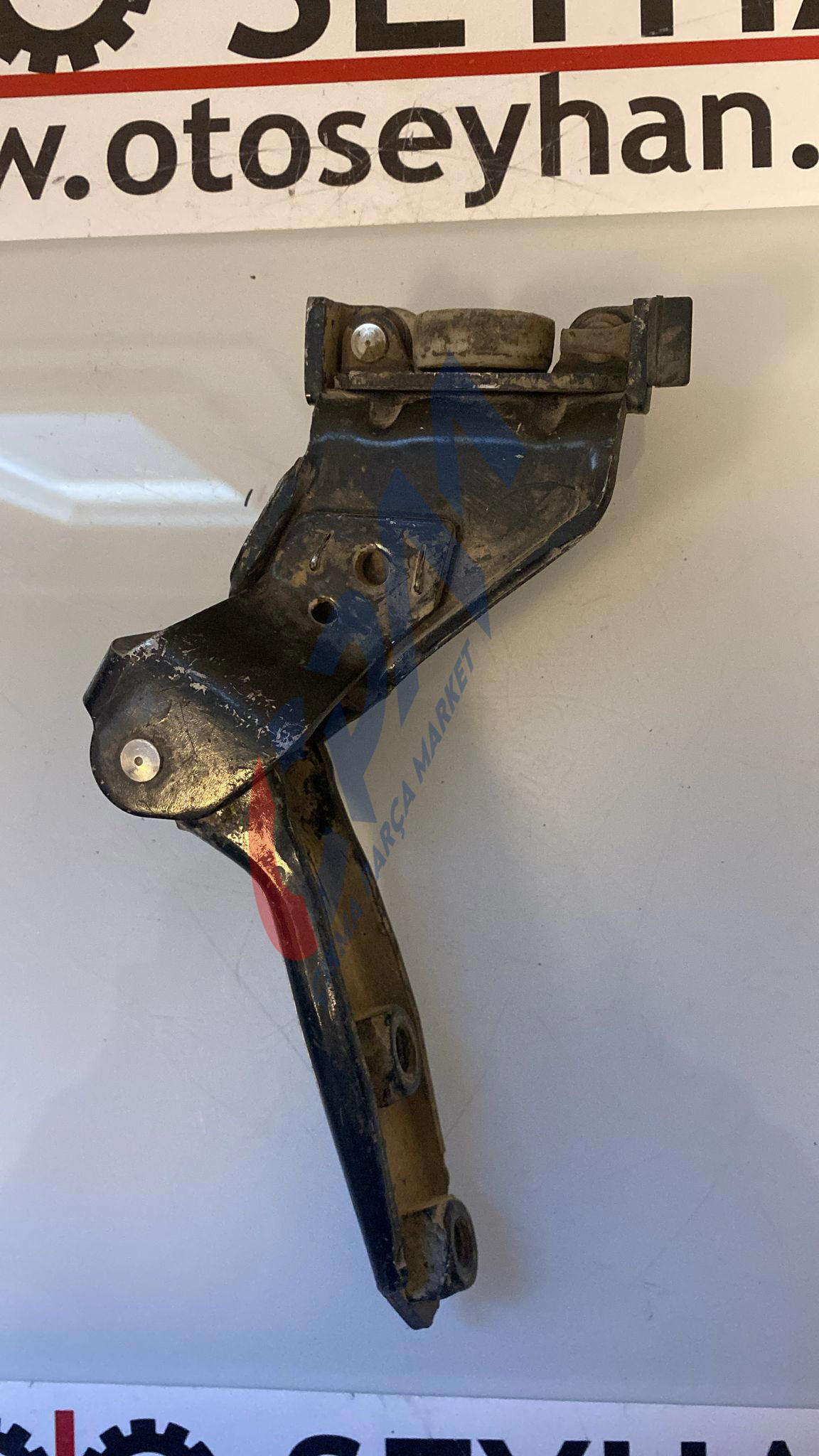 2K0843336A Volkswagen Caddy 2007 orta sağ sürgülü kapı ray makarası