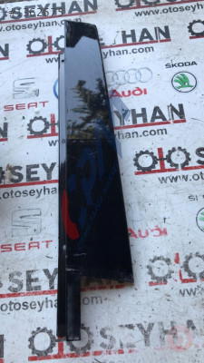 A2046900487 mercedes c180 sağ arka kapı dış direk kaplaması