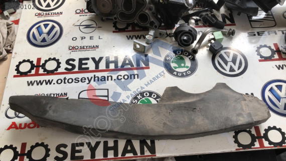 6R0864235 Volkswagen Polo 2017 1.2 tsı çamurluk destek süngeri