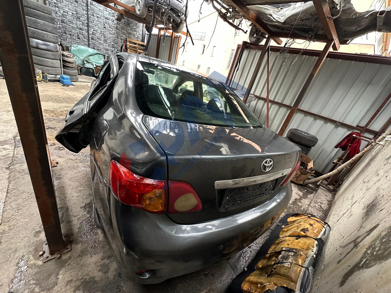 2009 MODEL TOYOTA COROLLA 1.4 DİZEL BAGAJ KAPAĞI