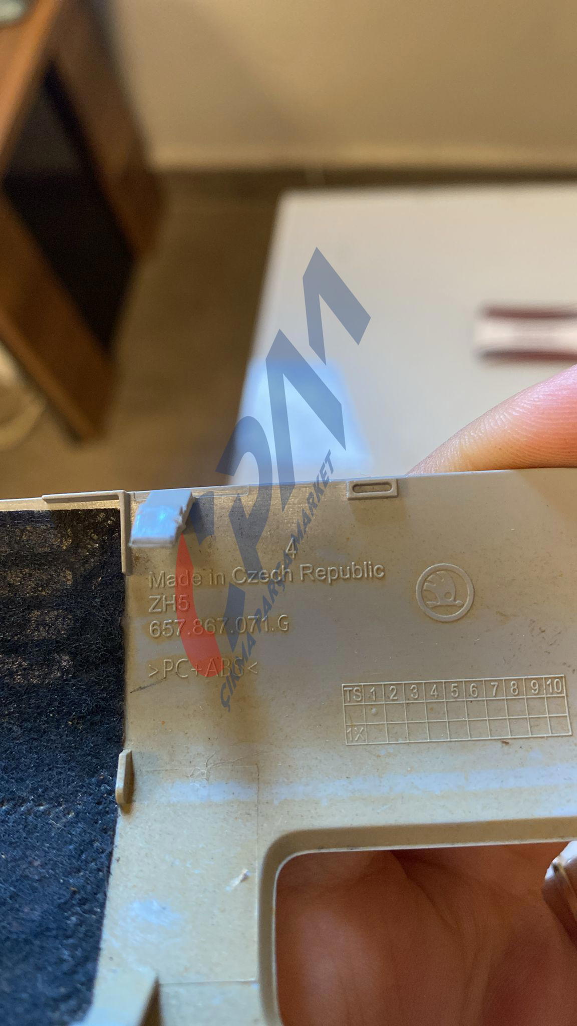 657867071G skoda kamiq 2021 tavan lambası kaplaması