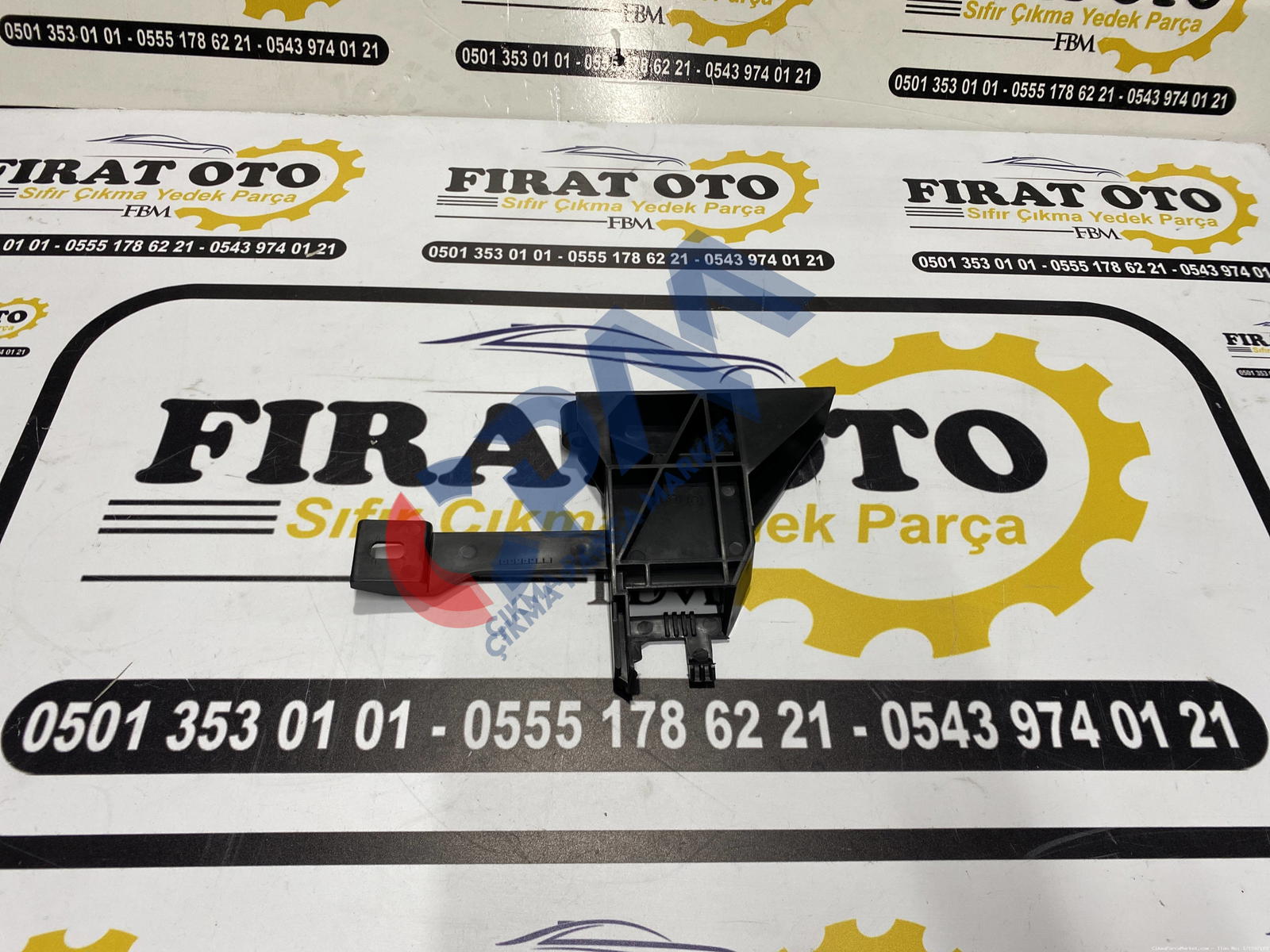 Mercedes CLA Serisi W117 W246 Sağ PANEL BRAKETİ A2466210234