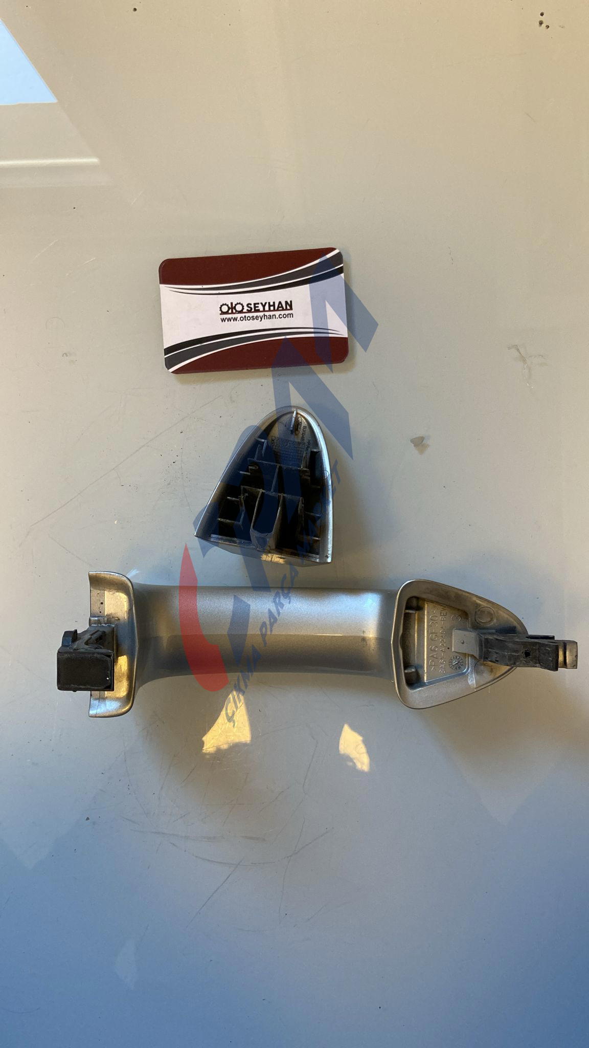 8A61 A22404 ford fiesta 2011 sağ ön dış kapı kolu ve bademi