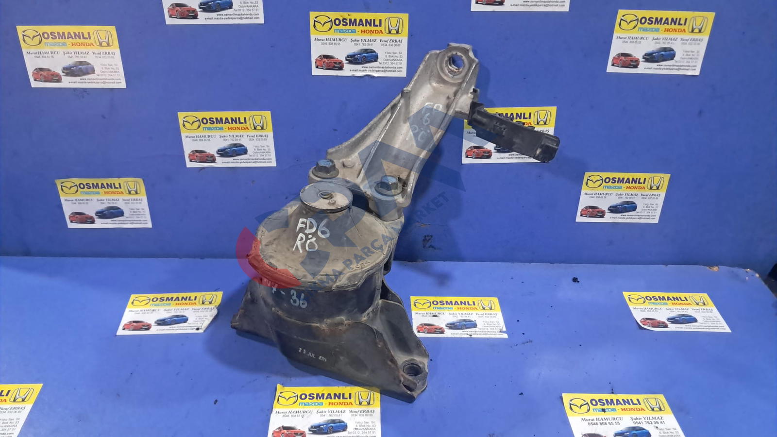 Honda Civic FD6  Sağ Motor  Kulağı