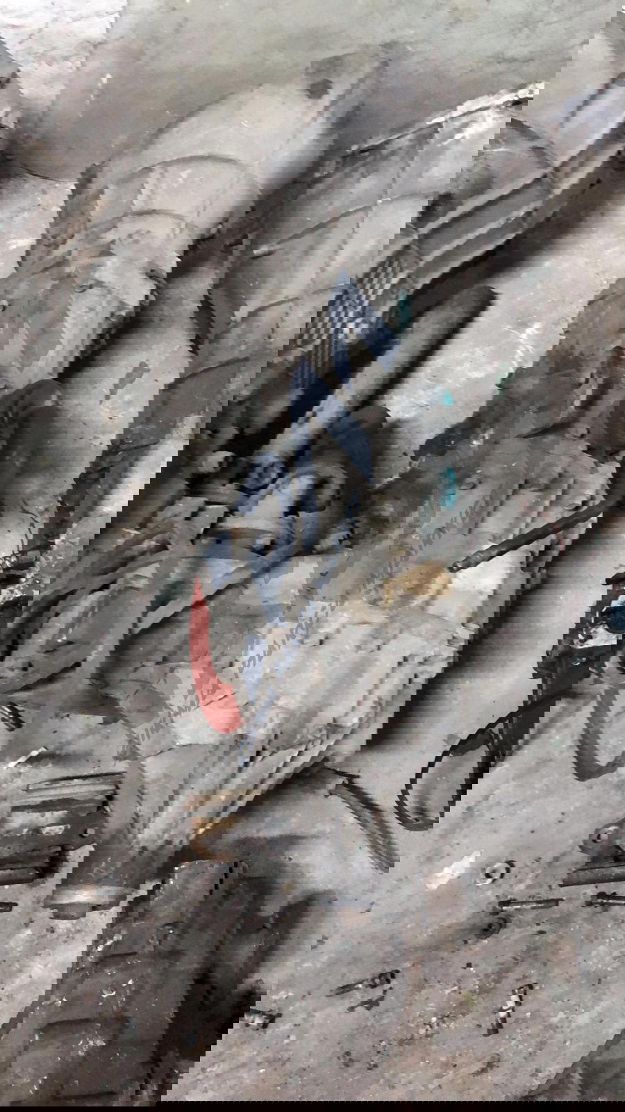 NİSSAN PİKAP D22 4*4 ÇIKMA ŞANZUMAN TEL:05326000379