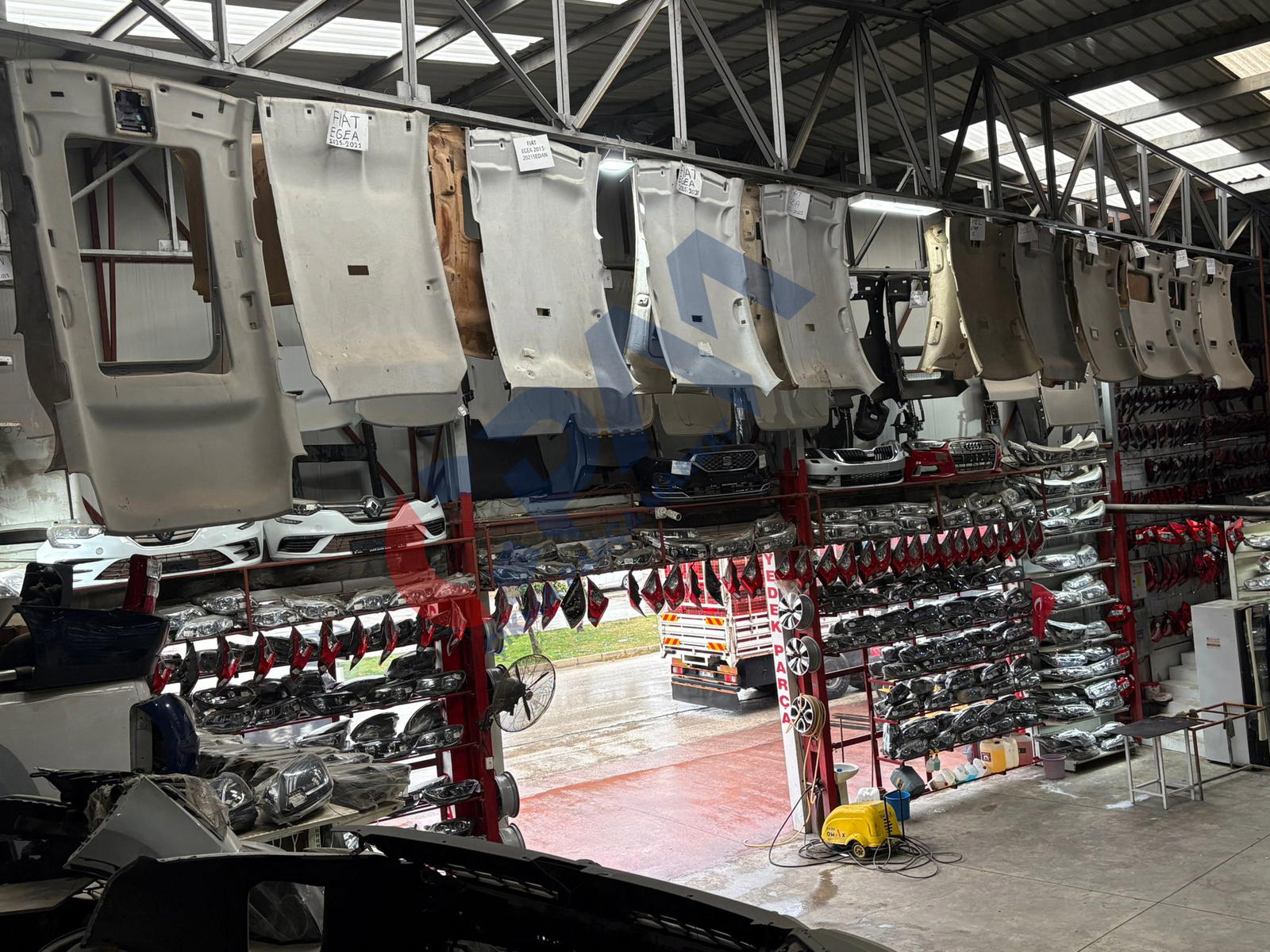 Audi A3 TAVAN KARTONU HER TÜRLÜ HER MARKAYedek Parça