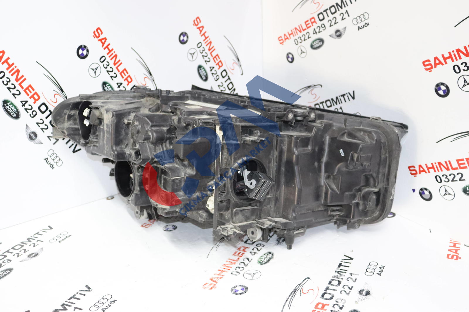 BMW 5 Serisi G30 Sağ Ön Far