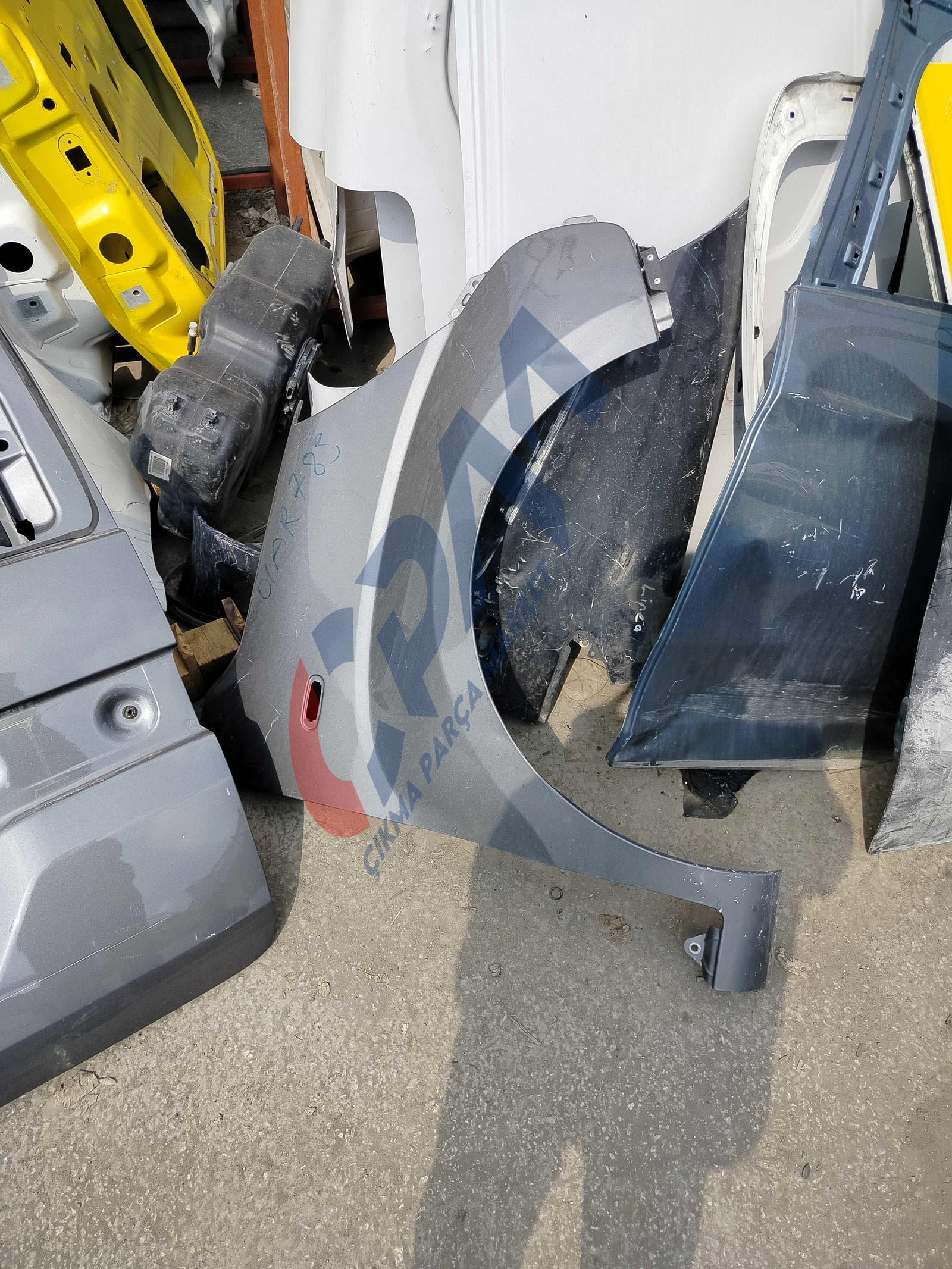 2010 2024 Fiat Fiorino Sağ ön çamurluk Sağ Ön Çamurluk