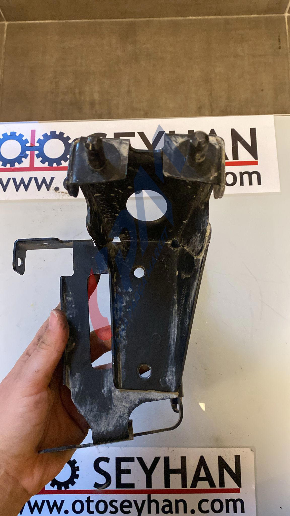 13264387 317233344 Opel Astra J ABS beyni braketi