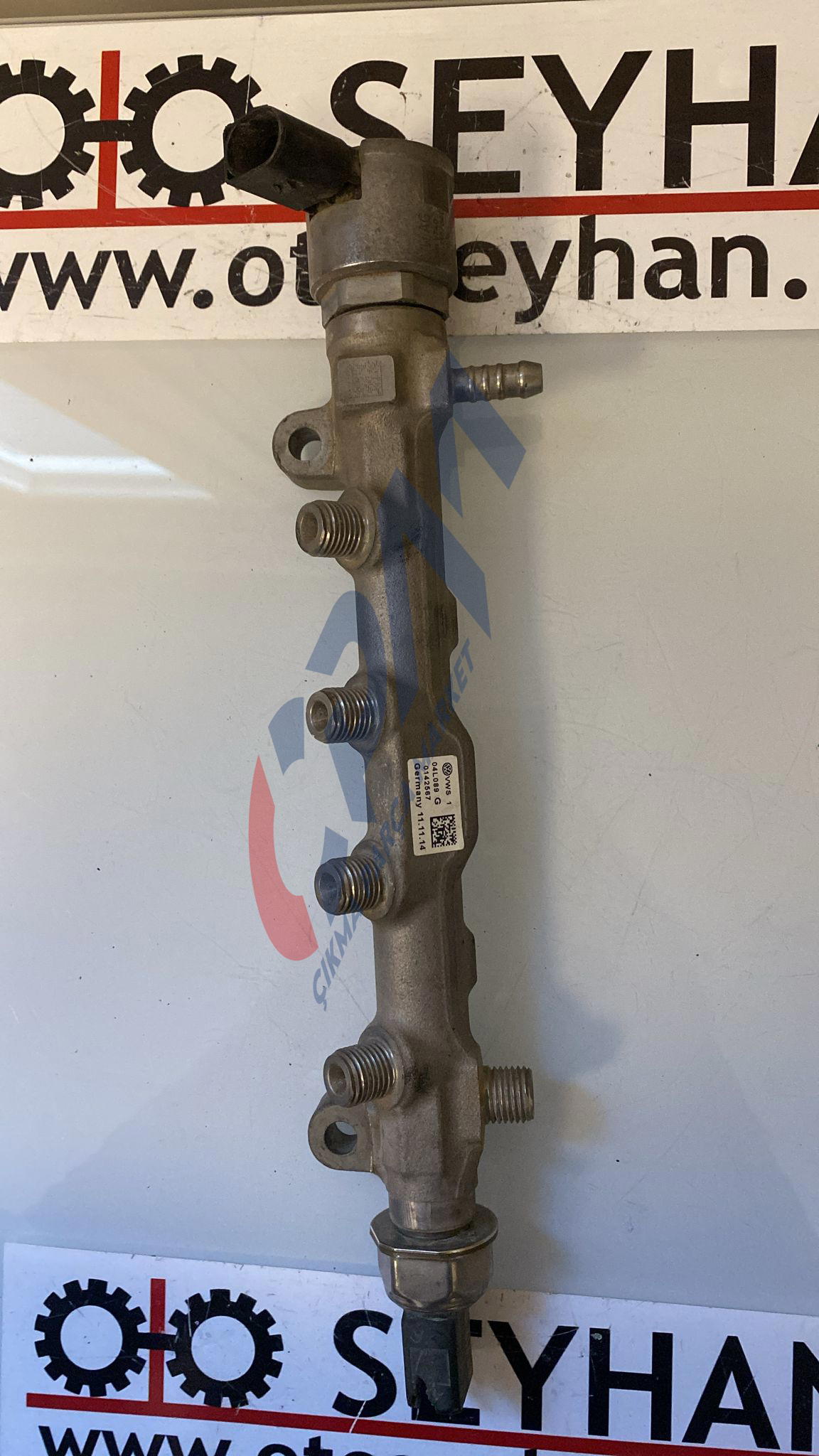 04L089G 04L130764C 04L906054 Passat B8 1.6 tdi DCX motor müşürlü enjektör rail borusu