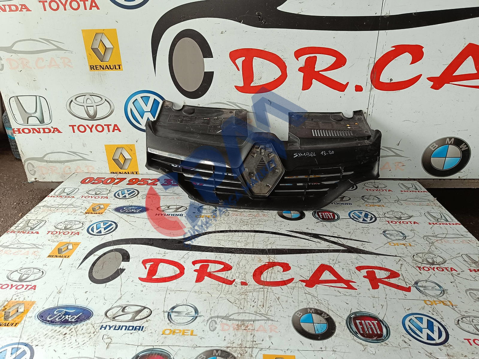 2013 2016 Renault Symbol Ön Panjur 623105727R