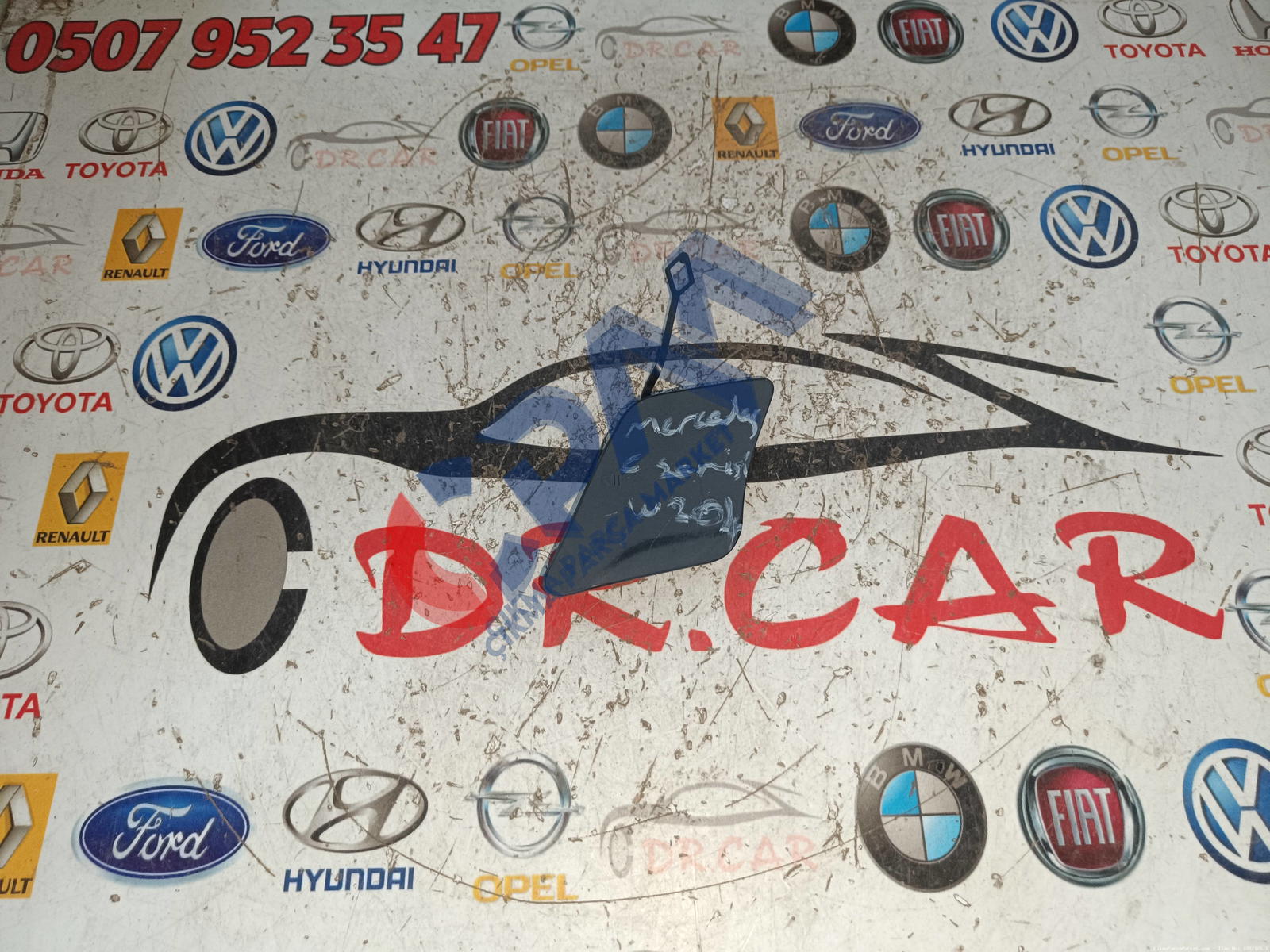 Mercedes C Serisi W204 Ön Çeki Kapağı A2048850526