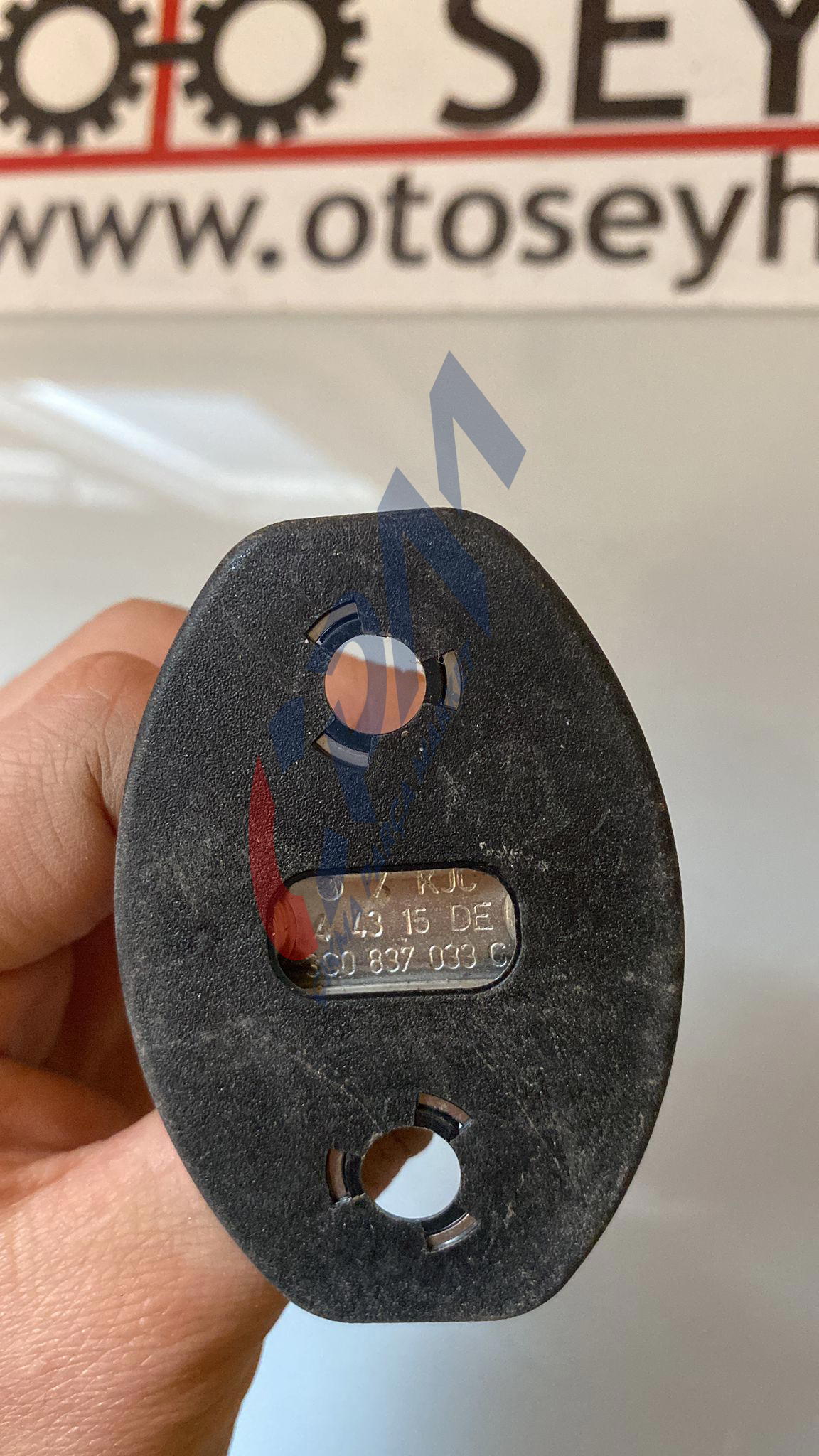 3C0837033C audi a3 2015 sağ ön kapı kilit karşılığı