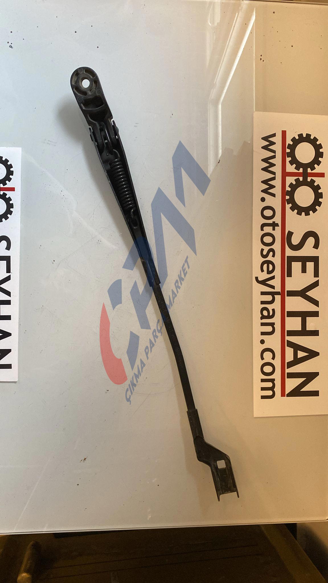 5J1955409B Skoda Fabia 2010 ön sol silecek kolu kısa