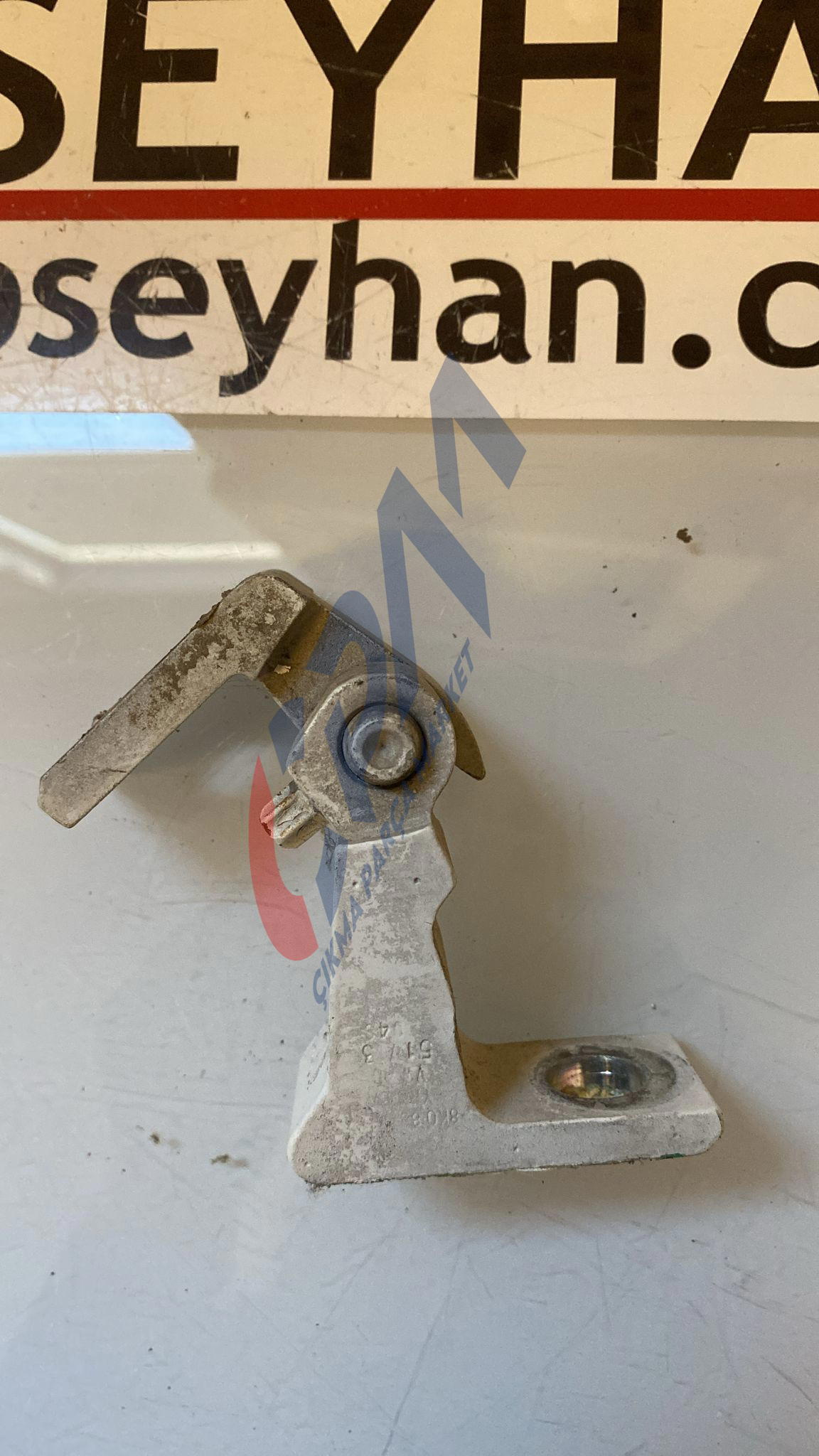 8K0831402G volkswagen jetta 2014 arka sağ kapı alt üst menteşesi