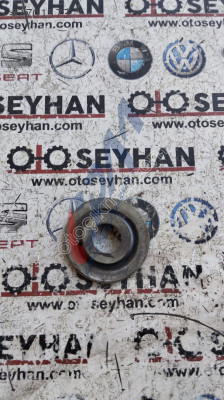 5Q0512149F Skoda Octavia 2021 Arka helezon üst lastiği