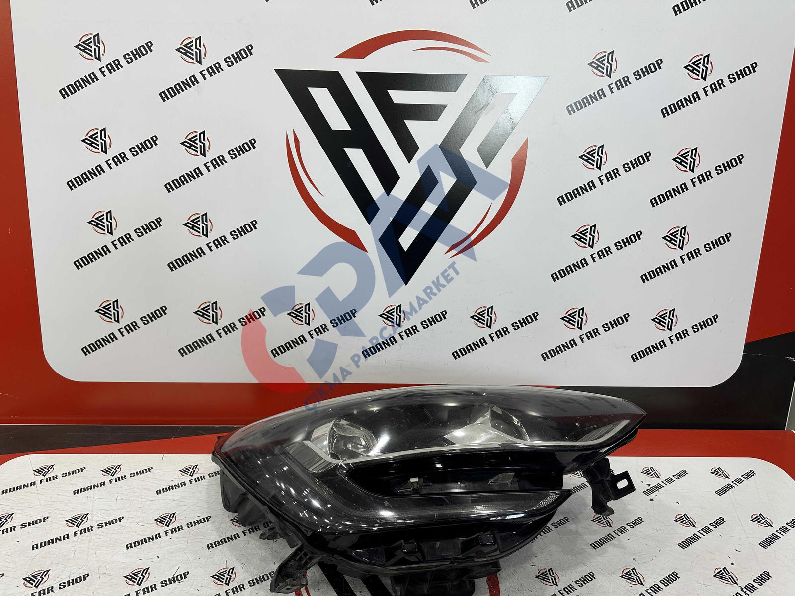 2025 2025 Renault Megane Sağ Ön Far 260102686