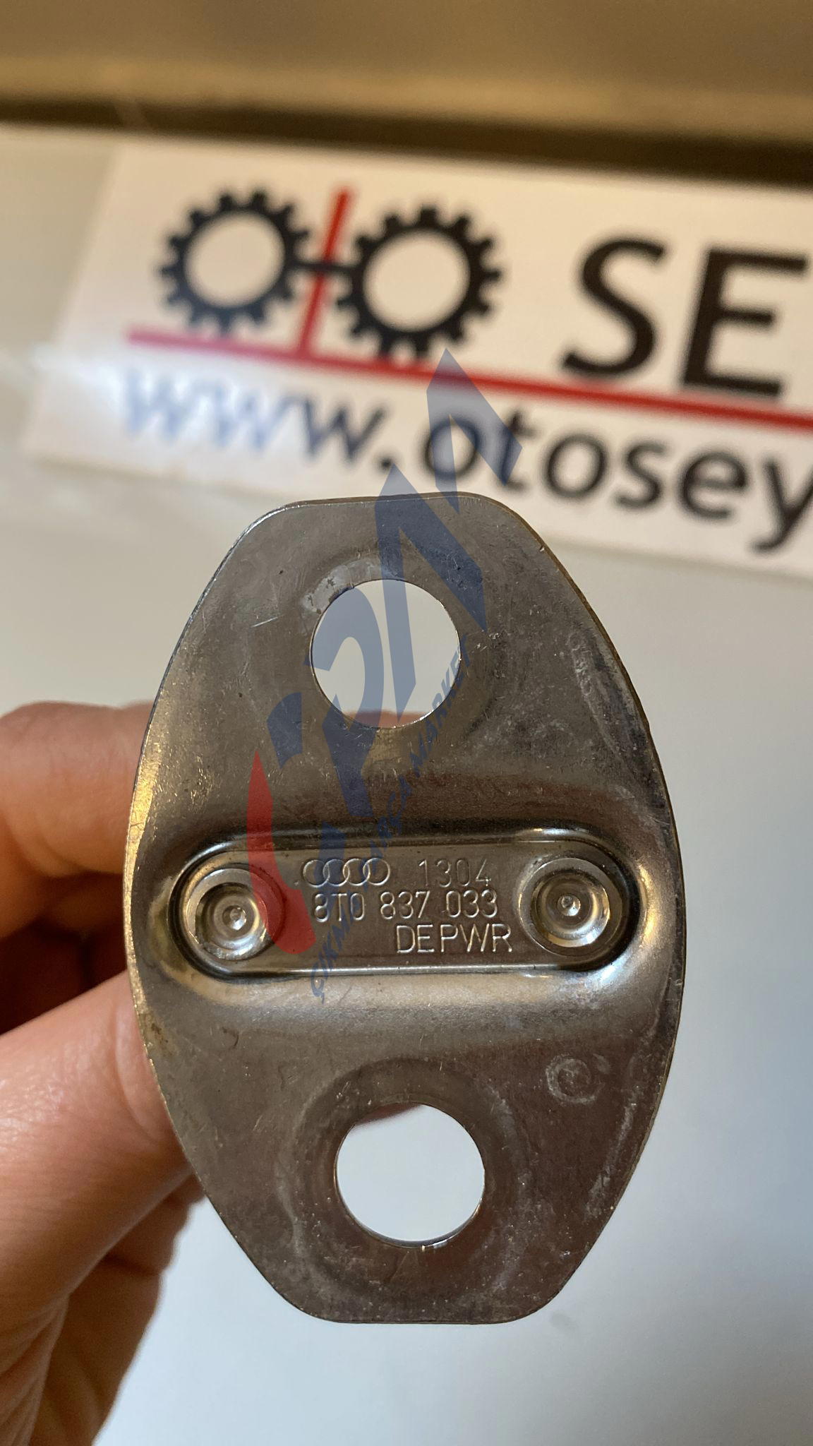 8T0837033 Audi A4 2013 B8 ön arka sağ sol kapı kilit karşılığı