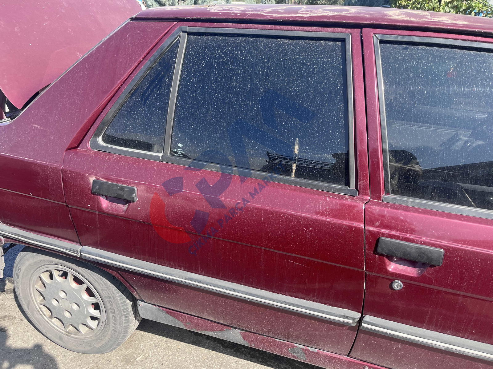 Renault R 9 Sağ Arka Kapı