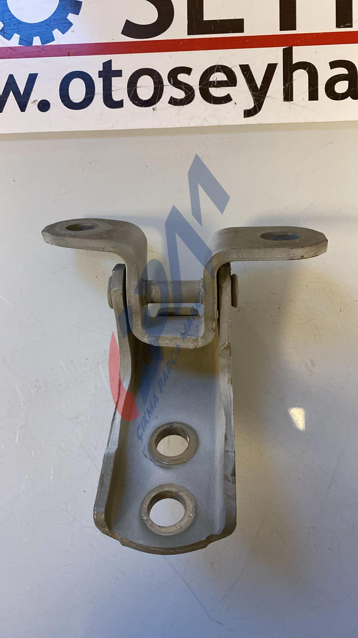 68720 0D091 Toyota Yaris Corolla 2015 sol ön kapı üst menteşesi