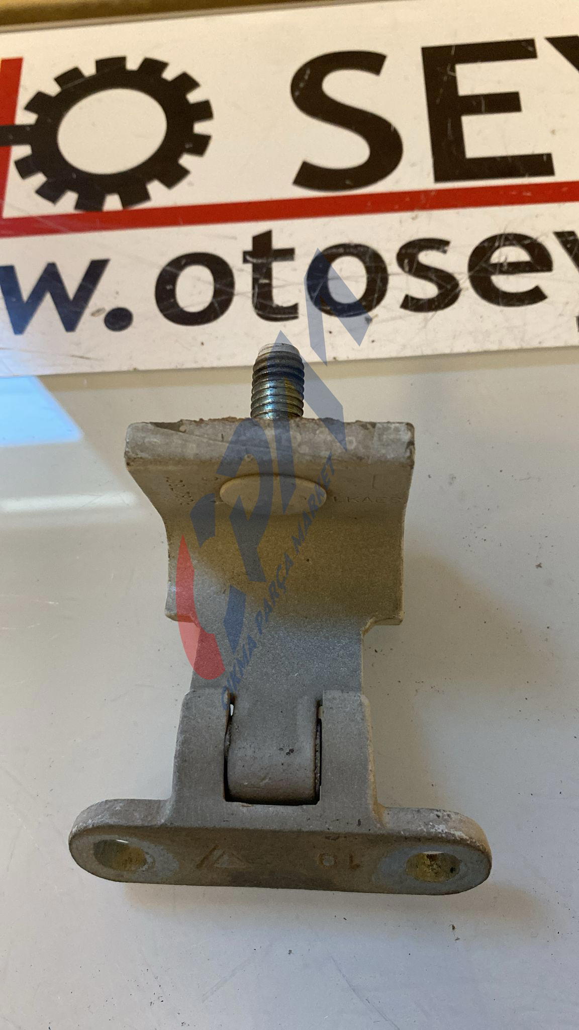 1P0827301 seat leon 2007 sağ sol uyumlu bagaj menteşesi