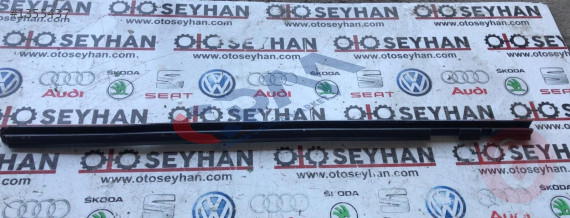 1K6839471 vw golf 5 sağ arka kapı iç cam sıyırıcı fitil