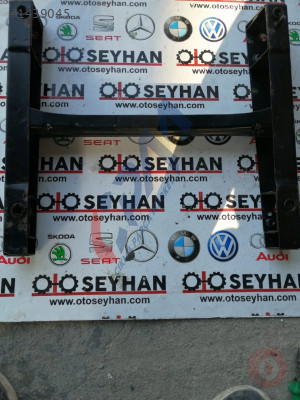2K0881033B volkswagen caddy 2005 sol ön koltuk baglantı demiri