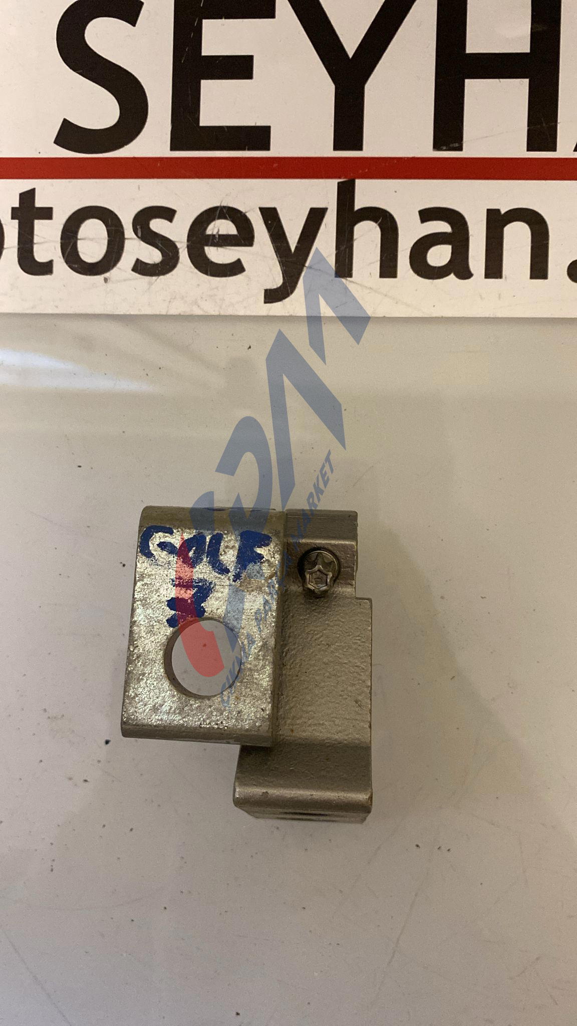 8K0831402K volkswagen golf 7 sağ arka kapı üst menteşesi