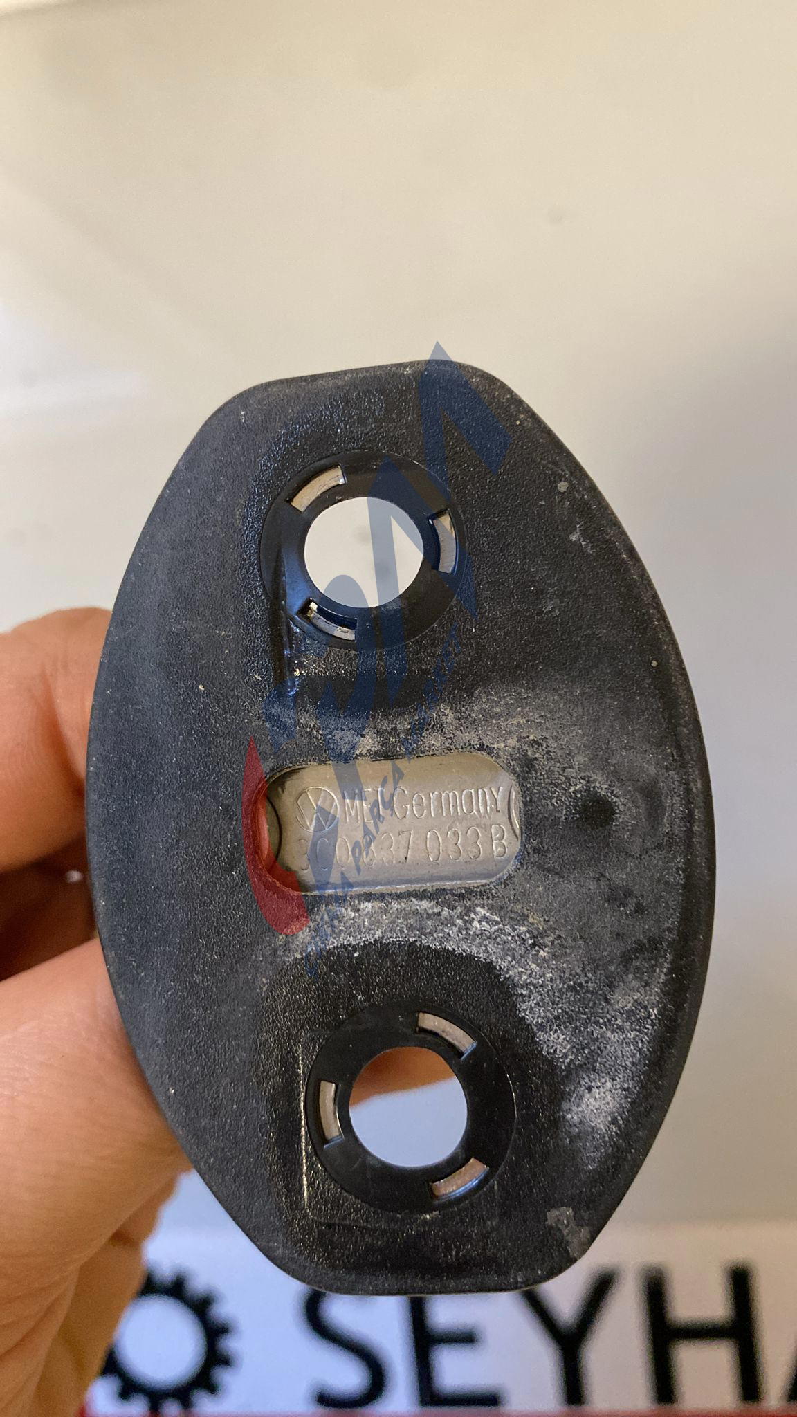 3C0837033B Volkswagen Jetta 2014 sağ sol ön kapı kilit karşılığı