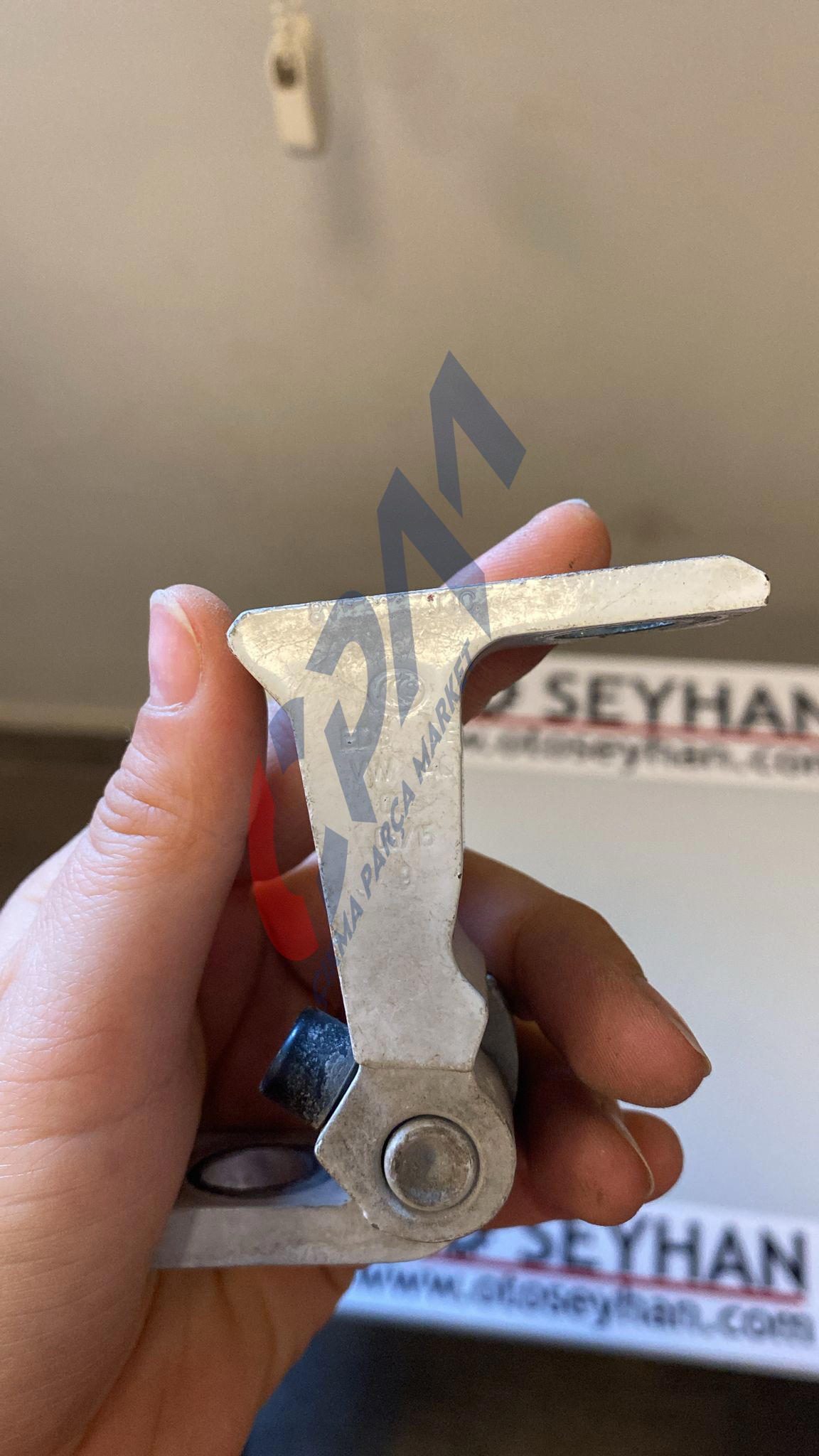 8X0831403 8X0831405A Skoda Superb sol arka kapı alt üst menteşesi