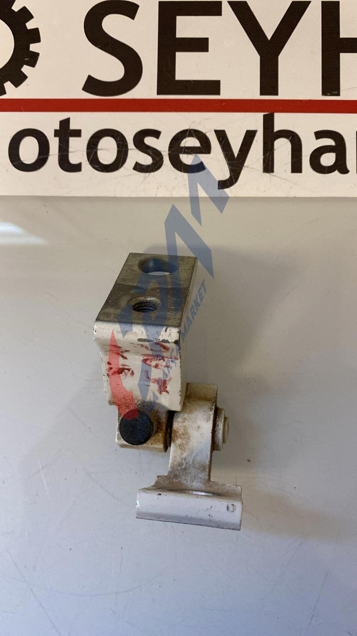 7N0831402 Volkswagen Polo 2016 sağ ön arka alt üst kapı menteşesi