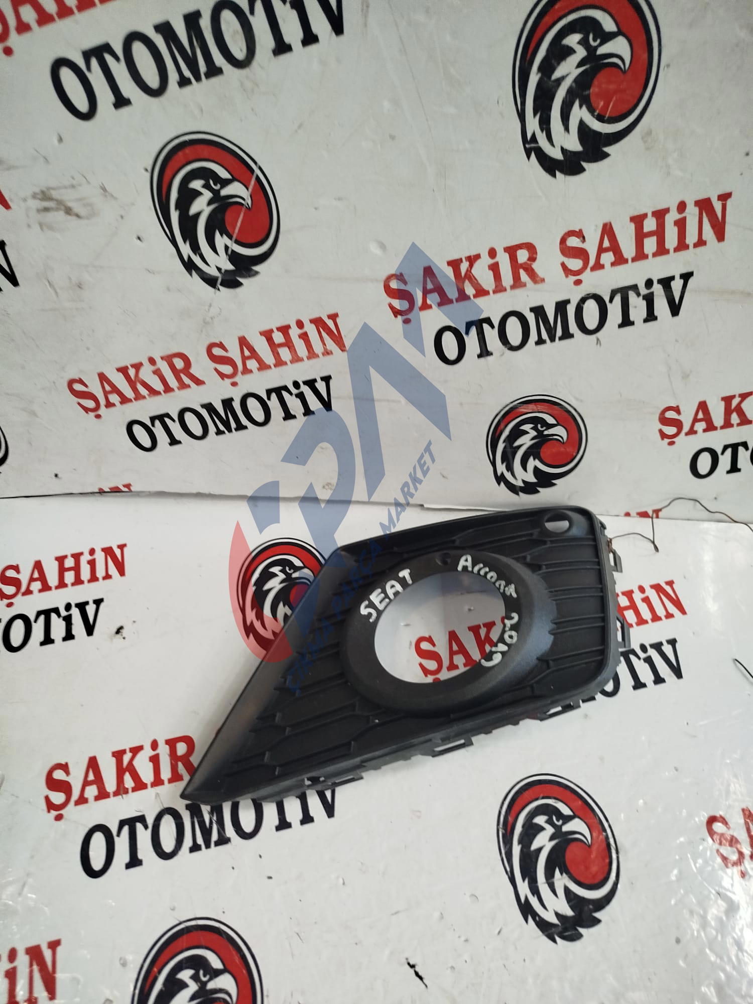 Seat Arona Sis Far Kapağı