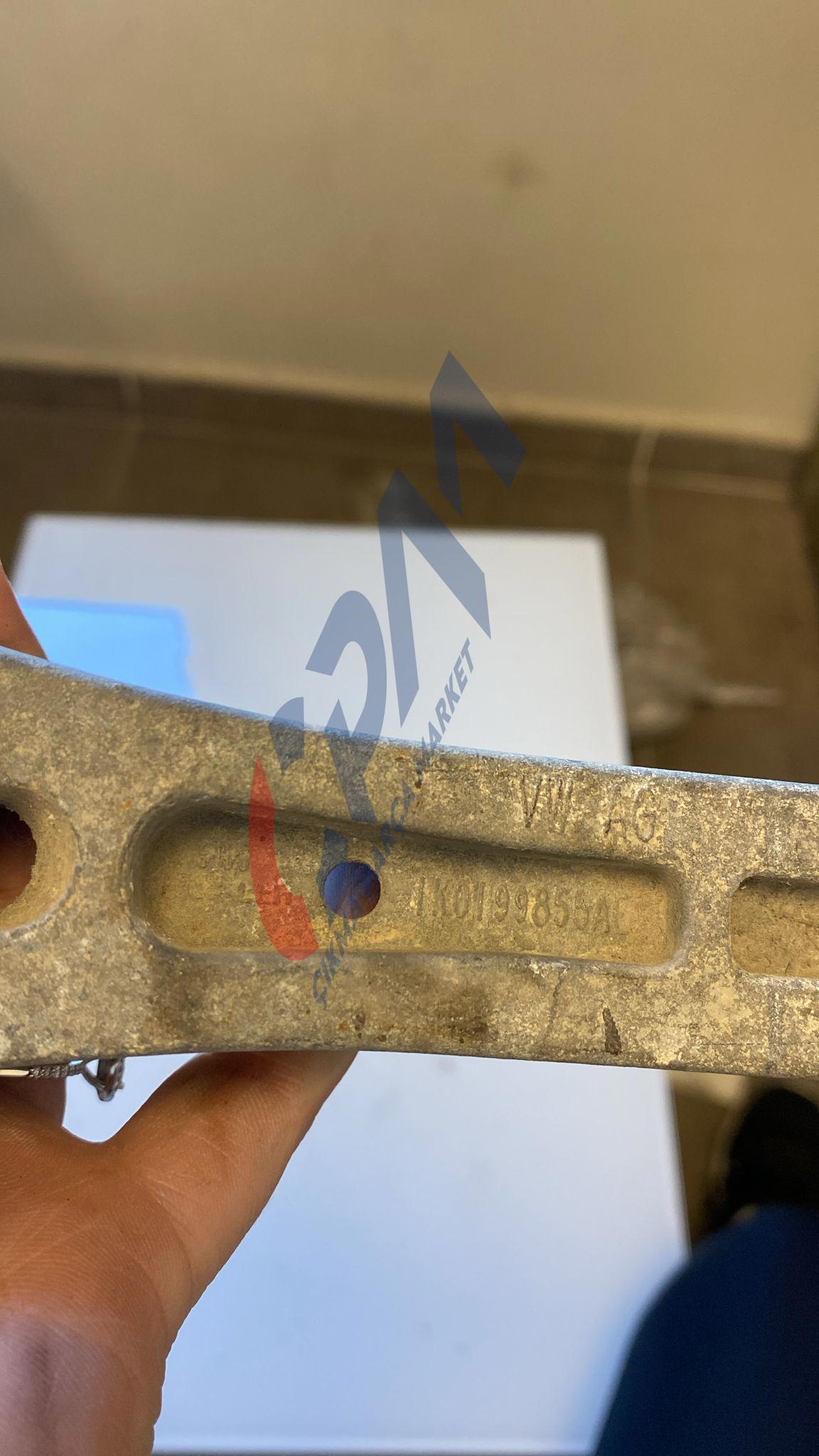 1K0199855AE vw caddy 2008 şanzıman alt kulağı